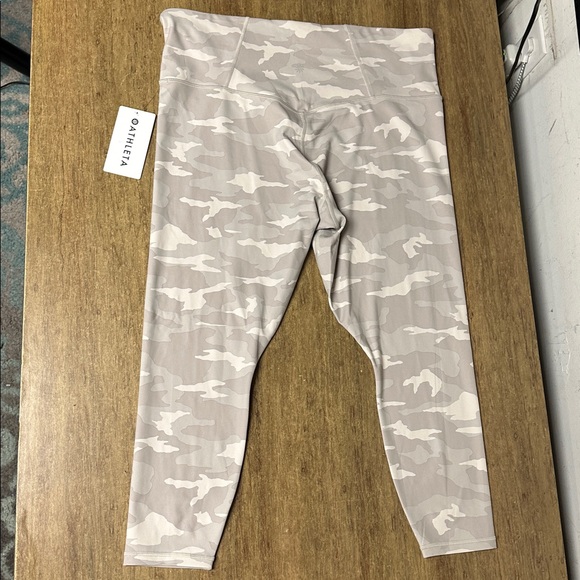 Athleta nwt elation camo 7 taupe light grey tan high rise stretchy 7/8 leggings - Picture 6 of 8